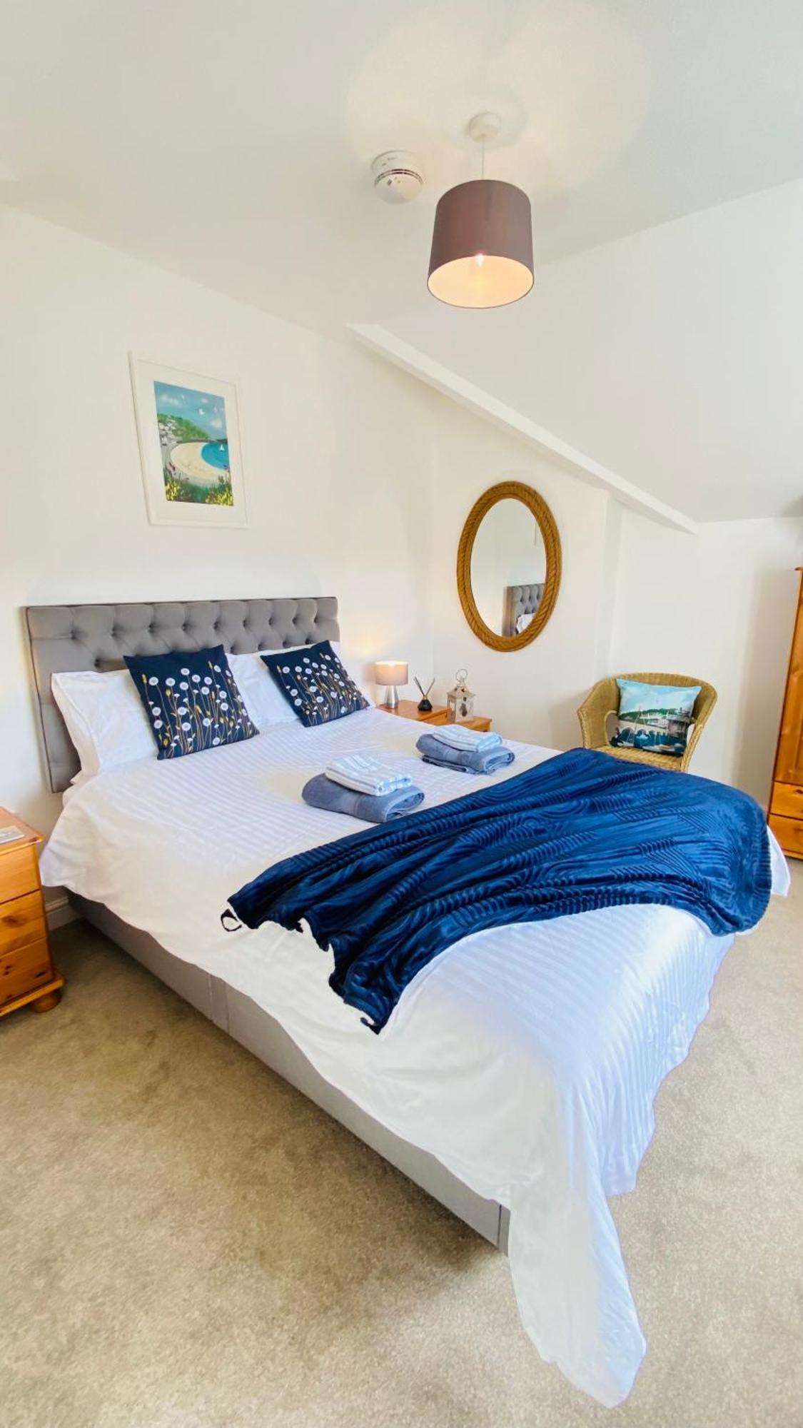 The Hillocks, Looe - Two Bedroom House With Fabulous Views Of Looe Town And Harbour 외부 사진